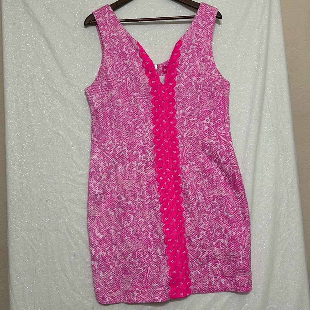 Beautiful Lilly Pulitzer for Target Pink shift dress. Size 16